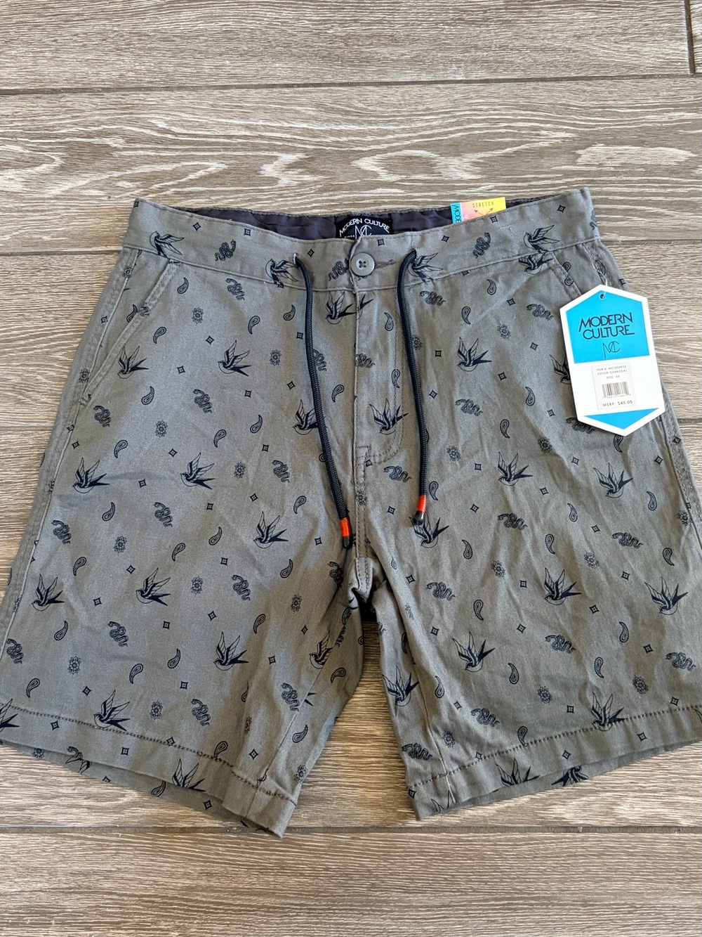 Modern Culture Men's Patterned Shorts - Size 30 waist NWT